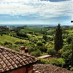 Отель Santa Caterina 3*