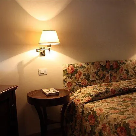 Santa Caterina Hotel 3*