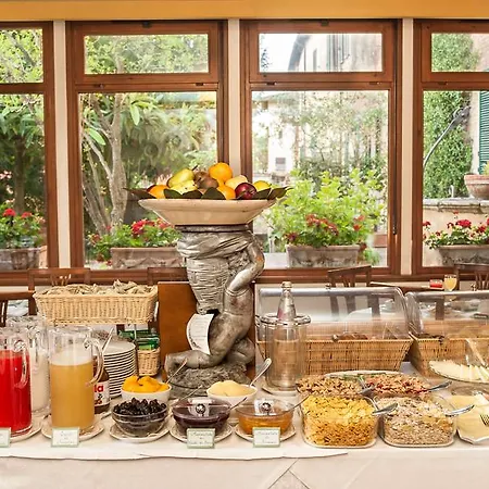 Santa Caterina Hotel 3*
